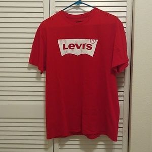 NWOT Red Levi's t shirt